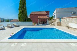 Vila s bazenom na prostranom imanju s pogledom na more - Dubrovnik okolica, Dubrovnik, Haus