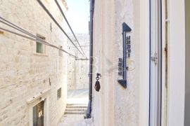 Atraktivan stan 95 m2 unutar zidina Staroga grada - Dubrovnik, Dubrovnik, Flat