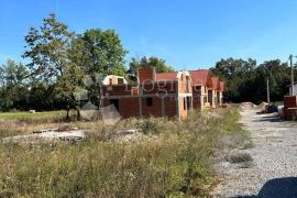 GRAĐEVINSKO ZEMLJIŠTE PODOŠTRA S POGLEDOM NA VELEBIT, Gospić - Okolica, Terrain