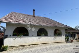 Romantična kuća na brežuljku, Gornji Kneginec, Casa