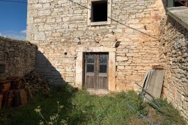 SVETVINČENAT – imanje s dvije kamene kuće na lijepoj lokaciji, Svetvinčenat, Maison