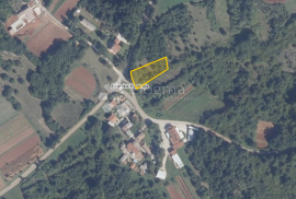 Prostrano građevinsko zemljište 1304 m², Barban, Terreno