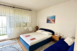 APARTMAN, 100 M DO MORA, Crikvenica, Appartamento