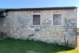 VRSAR – tri kamene kuće samo 5 km od Vrsara, Vrsar, Famiglia