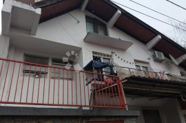 Kuća na Črnomercu s izvedbom 3 odvojena stana !, Črnomerec, Σπίτι