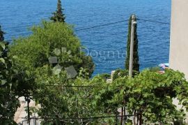 Senj - etaža kuće 80 metara od plaže, Senj, Daire