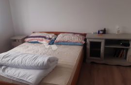 Stan u prizemlju kuće sa dvorištem u centru Ogulina, Ogulin, Appartment