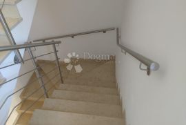 UVALA SOLINE APARTMAN NA 100 M OD MORA, Dobrinj, Appartement