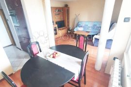 GORNJA VEŽICA, NAJAM STANA S LOGGIOM I POGLEDOM NA MORE, Rijeka, Apartamento