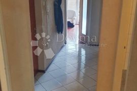 GORNJA VEŽICA, NAJAM STANA S LOGGIOM I POGLEDOM NA MORE, Rijeka, Apartamento