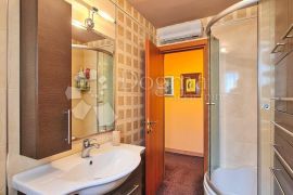 Apartman u Njivicama sa izvanrednim pogledom na more, Omišalj, Kвартира