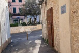 ŠIBENIK, atraktivan poslovni prostor u centru, Šibenik, Poslovni prostor