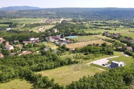 Zemljšte sa prekrasnim pogledom na Učku i zelenilo, Kršan, Terreno