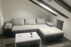 Mali renovirani stan na dobroj lokaciji, Rijeka, Wohnung