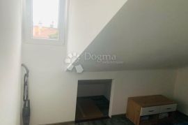 Mali renovirani stan na dobroj lokaciji, Rijeka, Appartement