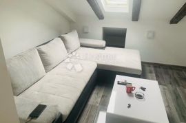 Mali renovirani stan na dobroj lokaciji, Rijeka, Appartement