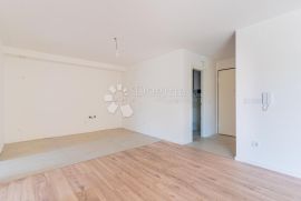 Luksuzni apartman sa terasom  i garažom u Cresu, Cres, Appartment