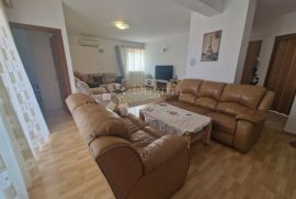 NJIVICE - ETAŽA KUĆE (2xAPP), Omišalj, Apartamento