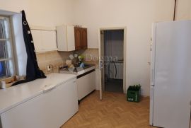 Kuća katnica za prodaju,180 m²,plac 6 670 m²,Darda, Darda, بيت