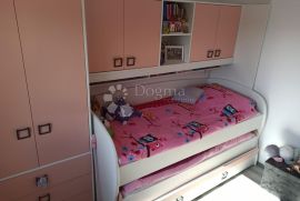 STAN NA TRAŽENOJ LOKACIJI S POGLEDOM NA MORE I ROVINJ, Rovinj, Appartment