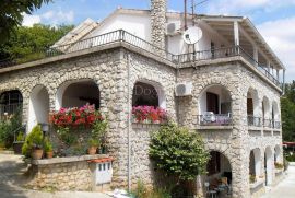 Ika, apartmanska kuća, Opatija - Okolica, Famiglia