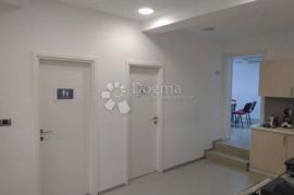 RIJEKA,KASTAV-Prostran poslovni prostor, Kastav, Commercial property