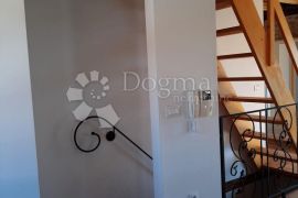 ŠIBENIK OTOK KAPRIJE - KAMENA VILA NA SAMOJ OBALI, Šibenik - Okolica, House