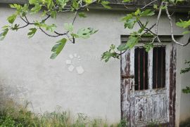 Veliko zemljište u Rogoznici sa kućom, Rogoznica, Terra