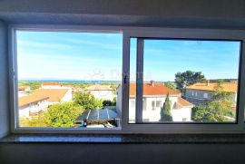 Stan sa prekrasnim pogledom na more i 2 balkona - Prilika!, Ližnjan, Appartement