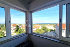 Stan sa prekrasnim pogledom na more i 2 balkona - Prilika!, Ližnjan, Apartamento