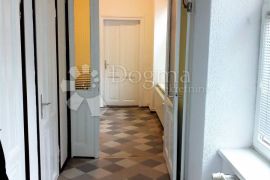 Centar prodaja stana 85,15m2, 3 S, 1.kat, Donji Grad, Appartement