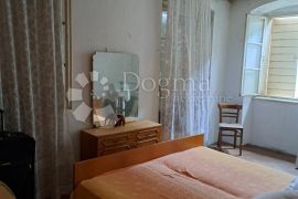 STAN U STROGOM CENTRU GRADA TROGIRA, Trogir, Wohnung