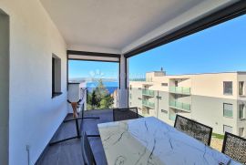 CRIKVENICA ,PENTHOUSE 3S+DB,VELIKA GARAŽA, Crikvenica, Appartement