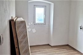 SIMPATIČAN STAN SA OKUĆNICOM, NADOMAK GRADA, Labin, Appartment