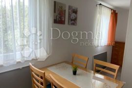 KUĆA S 6 APARTMANA S POGLEDOM NA MORE - GREBAŠTICA, Šibenik - Okolica, Famiglia