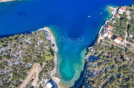 HVAR- građevinsko zemljište 1. red do mora, Uvala Pokrivenik, 850 m², Hvar, أرض