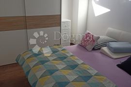 LIJEPI DVOETAŽNI STAN 102.60m2 3s+db - HITNA PRODAJA!!, Viškovo, Appartement