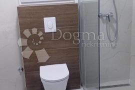 MURTER- PENTHOUSE S POGLEDOM NA MORE I MJESTO, Murter, Apartamento