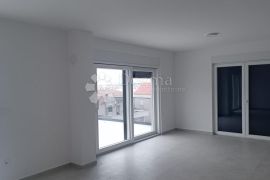 MURTER- PENTHOUSE S POGLEDOM NA MORE I MJESTO, Murter, Appartamento