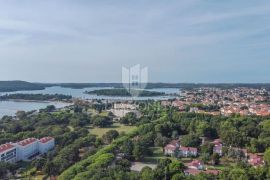 Stan sa terasom na TOP lokaciji, Medulin!, Medulin, Appartment