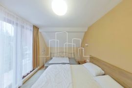 Vikend objekat sa 5 apartmana i garažom, Travnik, Casa