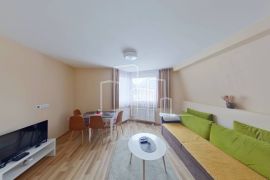 Vikend objekat sa 5 apartmana i garažom, Travnik, Casa