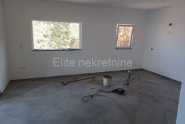 Stinica - prodaja kuće, 170 m2, bazen!, Senj, Ev