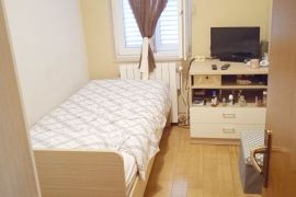 Stan + studio apartman u samom centru grada, Pula, Istra, Pula, Διαμέρισμα