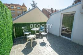 Novi Sad, Centar, Zemljane ćuprije, 5.0, 200m2, Novi Sad - grad, Famiglia