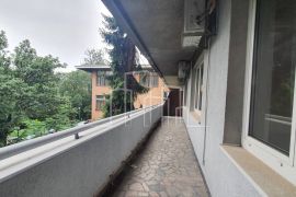 Trosoban stan Centar najam, Sarajevo Centar, Appartement