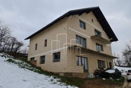 Kuća sa tri etaže Istočno Sarajevo 507m2 prodaja, Istočno Novo Sarajevo, Maison