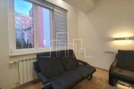 Renoviran trosoban stan Grbavica Kovacici, Novo Sarajevo, Appartement