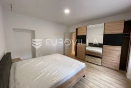 Istra, Pula, renoviran stan na top lokaciji, NKP 71,96 m2, Pula, Appartment