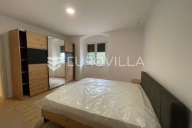 Istra, Pula, renoviran stan na top lokaciji, NKP 71,96 m2, Pula, Appartment